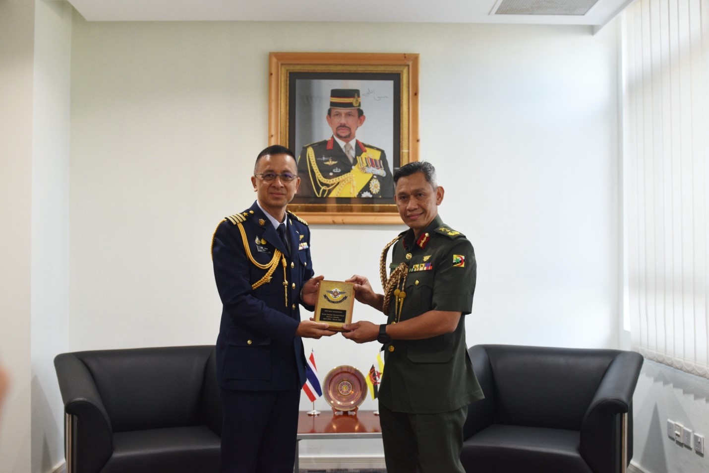 News Headlines - COMMANDER OF ROYAL BRUNEI LAND FORCE RECEIVED...