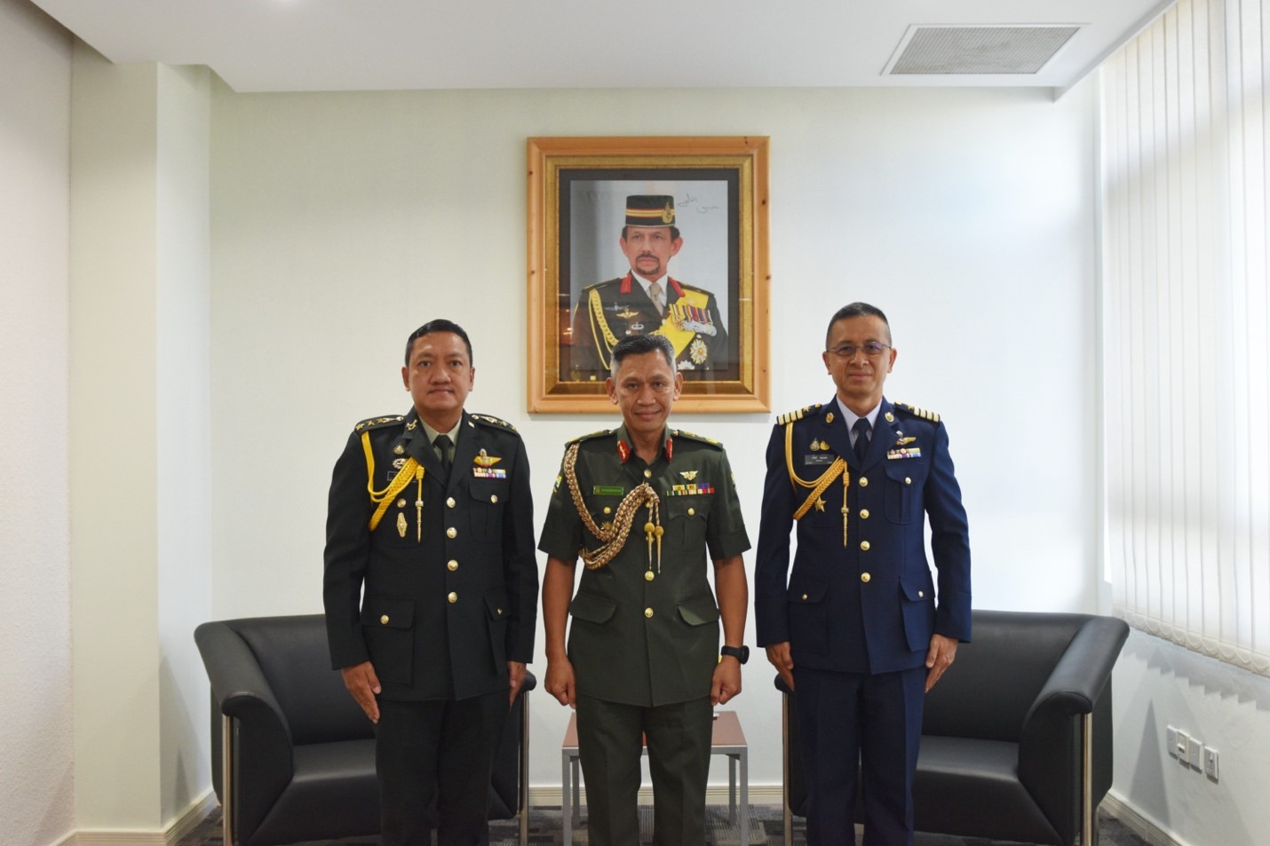 News Headlines - COMMANDER OF ROYAL BRUNEI LAND FORCE RECEIVED...