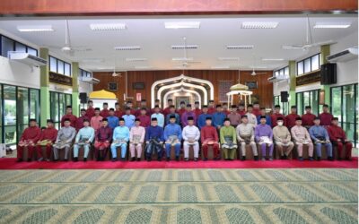 SECOND BATTALION ROYAL BRUNEI LAND FORCE HELD IFTAR WITH FORMER COMMANDING OFFICERS AND REGIMENT SERGEANT MAJORS