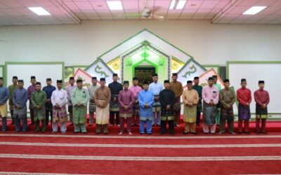 FIRST BATTALION ROYAL BRUNEI LAND FORCE HELD IFTAR WITH FORMER COMMANDING OFFICERS AND REGIMENT SERGEANT MAJORS