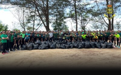 SCHOOL OF INFANTRY ROYAL BRUNEI LAND FORCE CONDUCTS BEACH CLEANING CAMPAIGN