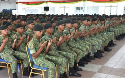 THE DEPUTY COMMANDER ROYAL BRUNEI LAND FORCE MEETING SESSION WITH COURSE PARTICIPANTS OF BASIC INFANTRY COURSE SERIES 1/2023