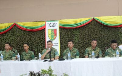 COMMANDER OF RBLF CONDUCTS WORKING VISIT TO THE ROYAL GUARDS REGIMENT RBLF