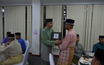 THIRD BATTALION ROYAL BRUNEI LAND FORCE HELD IFTAR EVENT WITH THE FORMER COMMANDING OFFICERS AND REGIMENT SERGEANT MAJORS