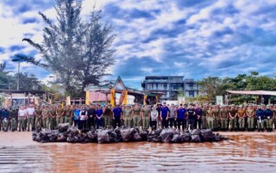 ROYAL BRUNEI LAND FORCE JOINED THE NATIONWIDE BEACH CLEANING CAMPAIGN FOR MARINE DEBRIS “COASTAL MARVEL”