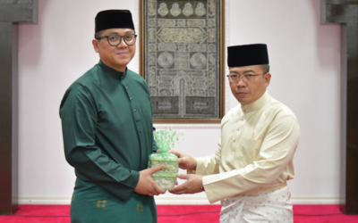 DISTRIBUTION OF DATES AS A PERSONAL GIFT FROM HIS MAJESTY THE SULTAN AND YANG DI-PERTUAN OF BRUNEI DARUSSALAM