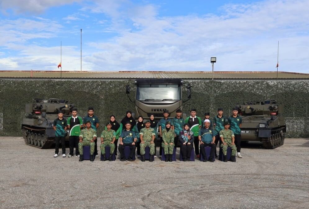 FIELD HQ RBLF RECEIVES EDUCATIONAL VISIT FROM MASIN SECONDARY SCHOOL