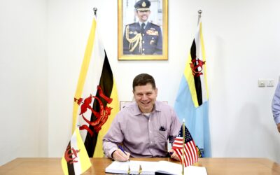 COMMANDER OF ROYAL BRUNEI LAND FORCE CONVENED A VIRTUAL COURTESY CALL WITH THE CHIEF OF ARMY, SINGAPORE ARMED FORCES