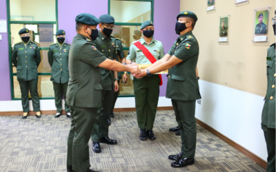 AWARDING CEREMONY OF ENGINEERING BADGE FROM LAND ENGINEERING, COMBAT SERVICE SUPPORT, ROYAL BRUNEI LAND FORCE
