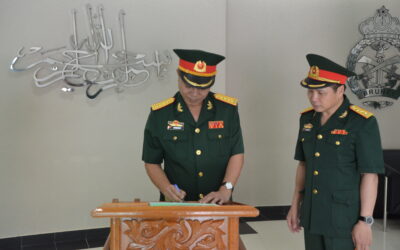 KUNJUNGAN PERPISAHAN ATASE PERTAHANAN VIETNAM KE NEGARA BRUNEI DARUSSALAM