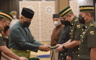 ROYAL BRUNEI LAND FORCE OFFICERS AND PERSONNEL AWARDED THE HONORARY MEDALS