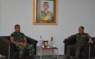 KUNJUNGAN KERJA DARIPADA KOMANDAN BRIGIF PARA RAIDER 3/TRI BUDI MAHASAKTI, TNI ANGKATAN DARAT (TNI-AD)