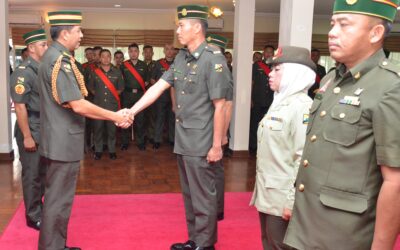 MAJLIS PENYAMPAIAN KENAIKAN PANGKAT TETAP PEGAWAI WARAN SATU DAN PEGAWAI WARAN DUA PERINGKAT TENTERA DARAT DIRAJA BRUNEI