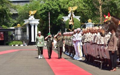 LAWATAN PENGENALAN PEMERINTAH TENTERA DARAT DIRAJA BRUNEI KE REPUBLIK INDONESIA