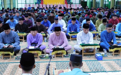 IFTAR WITH FORMER COMMANDING OFFICERS AND REGIMENT SERGEANT MAJORS OF SECOND BATTALION, ROYAL BRUNEI LAND FORCE