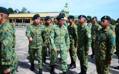 PEBARISAN DAN PENYAMPAIAN PERUTUSAN PEMERINTAH TDDB DI PERKHEMAHAN BANGAR DAN PULAU BARU-BARU