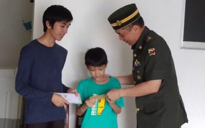 COMBAT SERVICE SUPPORT ROYAL BRUNEI LAND FORCE HANDS OVER DONATION TO 16 ORPHANS