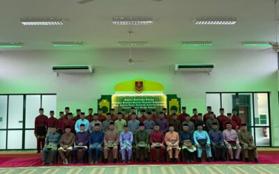 SECOND BATTALION ROYAL BRUNEI LAND FORCE HELD IFTAR WITH FORMER COMMANDING OFFICERS AND REGIMENT SERGEANT MAJOR