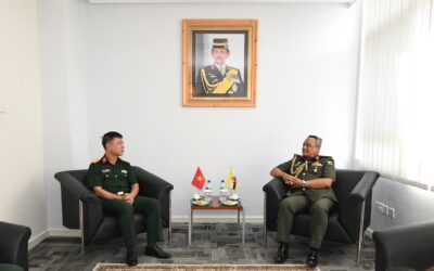 COURTESY CALL BY OUTGOING AND INCOMING DEFENCE ATTACHÉS OF VIETNAM IN BRUNEI DARUSSALAM TO COMMANDER OF THE RBLF